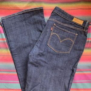 Womens Levi’s Bootcut Jeans.